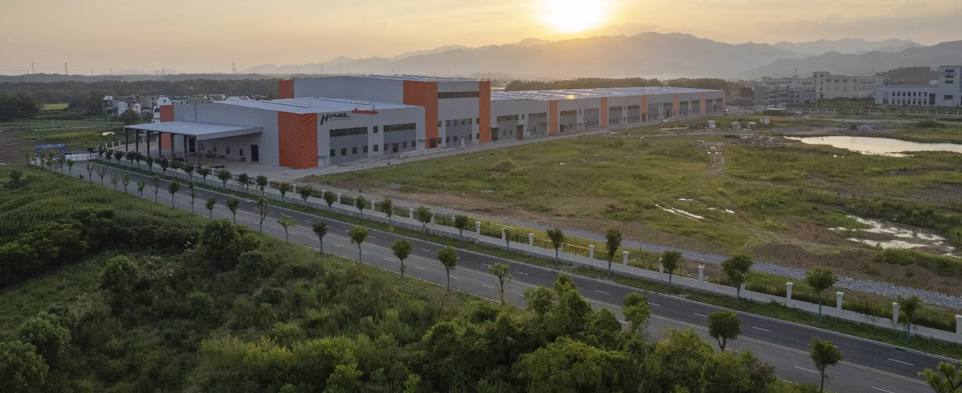 实现高阻隔性能的技术方法是什么？